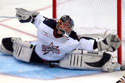 综合格斗赛场焦点！中国队对阵巴西队，战术博弈精彩纷呈，教练斗智斗勇