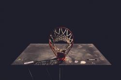 钻石联赛战况：马德里竞技防线稳固，达拉斯独行侠进攻受阻，德布劳内成最佳